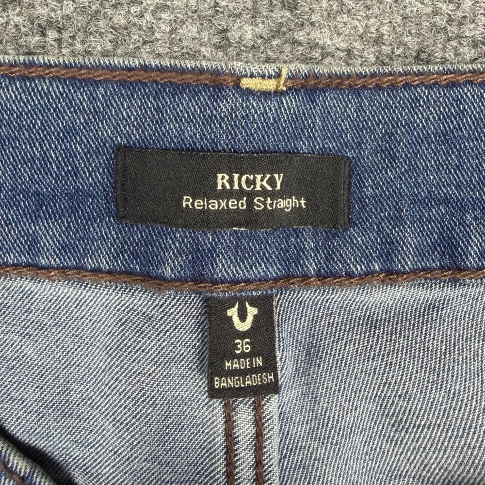 True Religion Ricky Relaxed Straight Jeans Medium Blue Comet Wash 36x34 700997